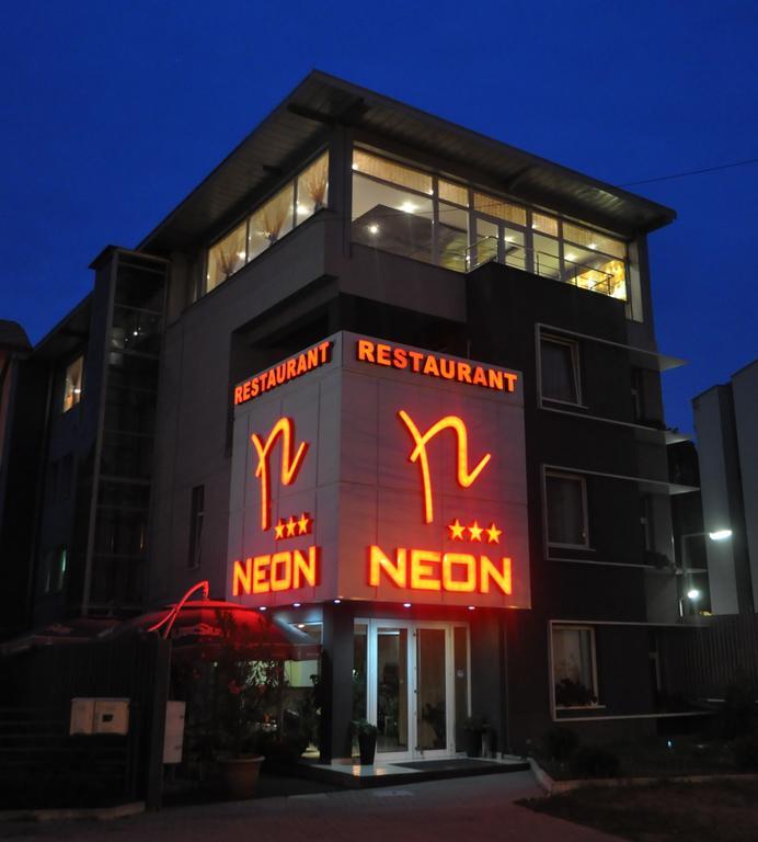Hotel Neon Тимишоара Экстерьер фото