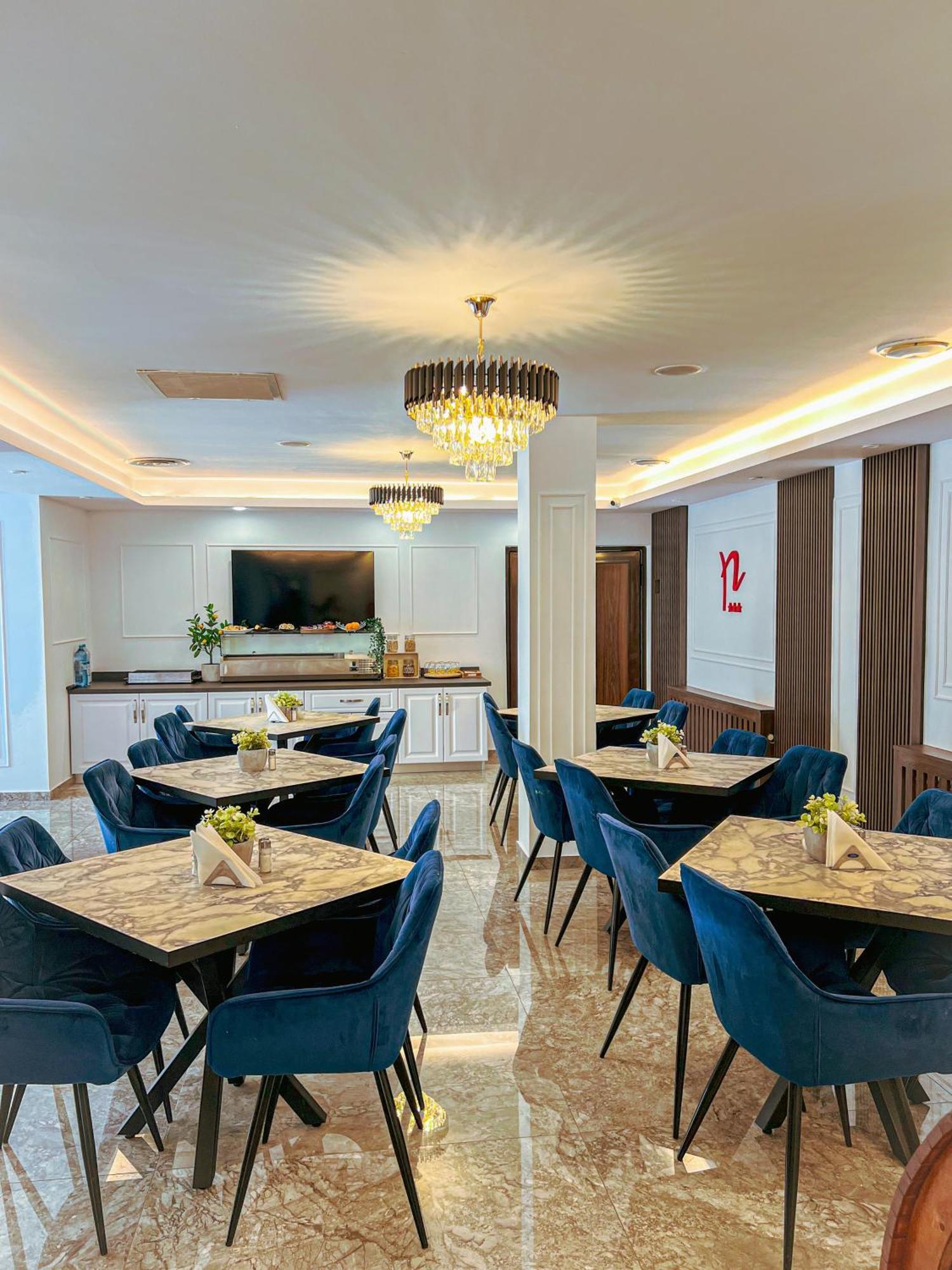 Hotel Neon Тимишоара Экстерьер фото