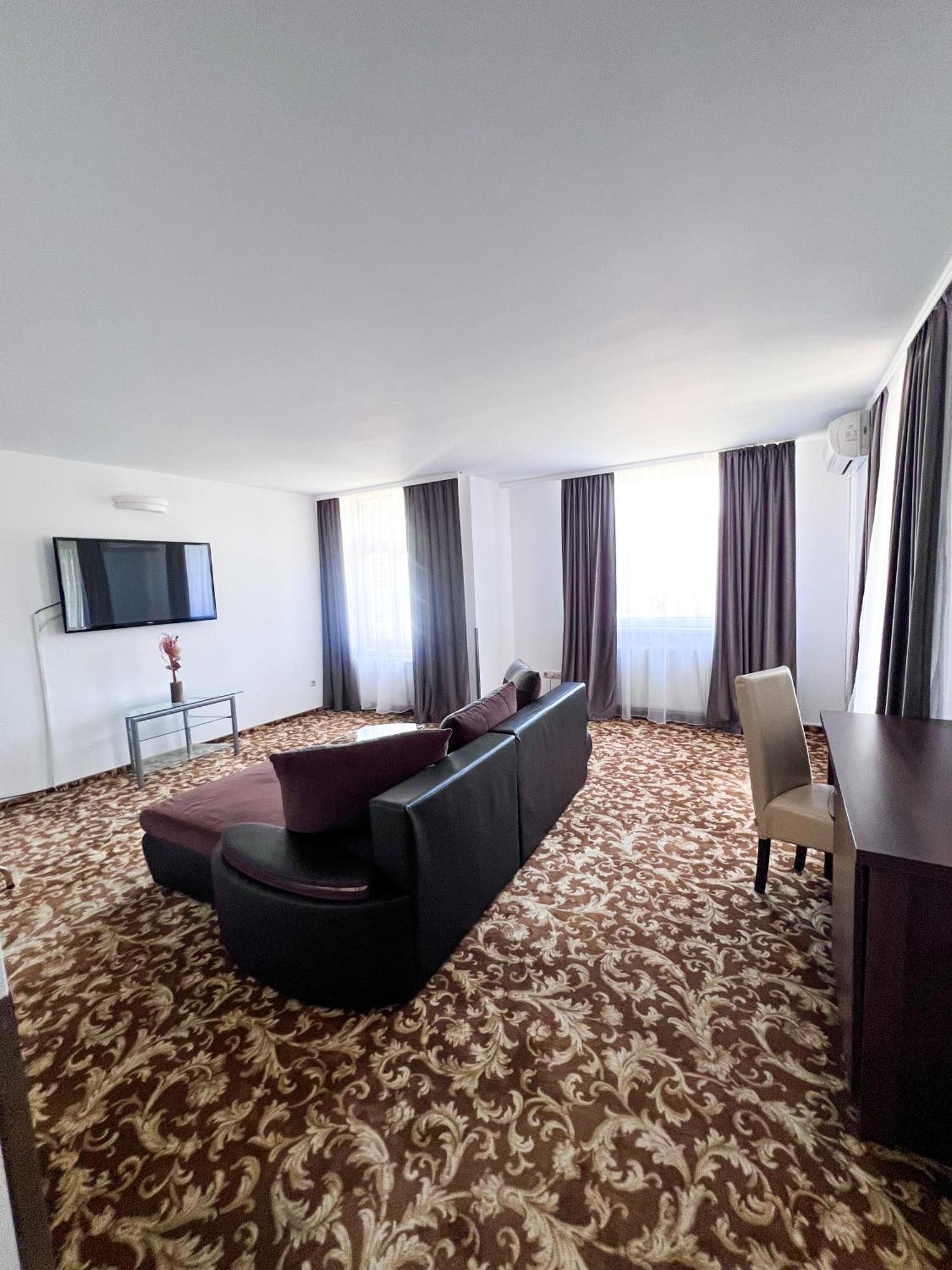 Hotel Neon Тимишоара Экстерьер фото